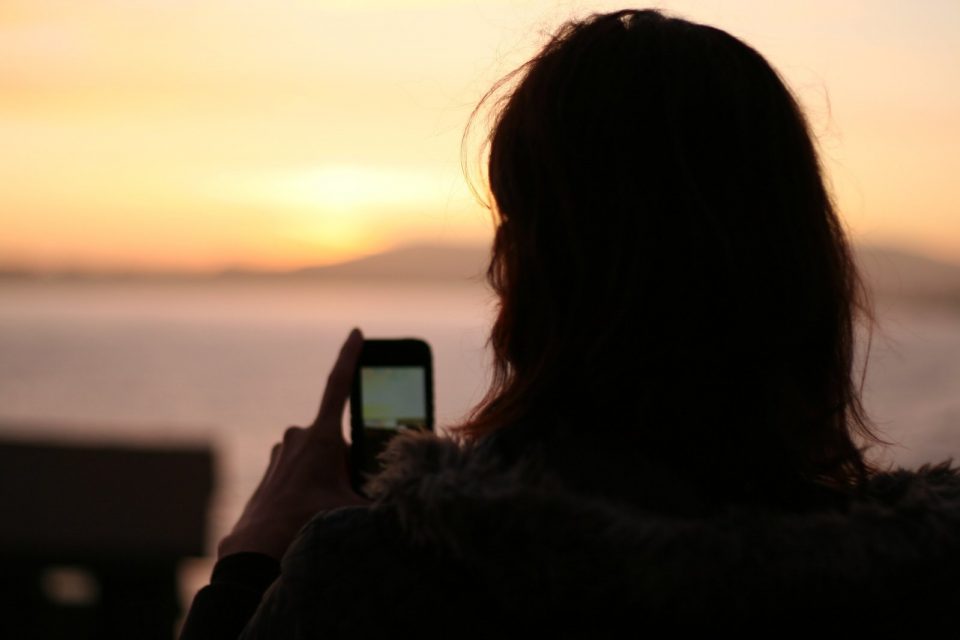 The Pros and Cons of iPhones