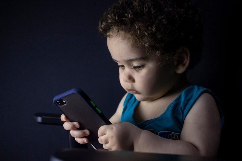 How Apple Protects Kids from Inappropriate Photos Without Reading Their Texts